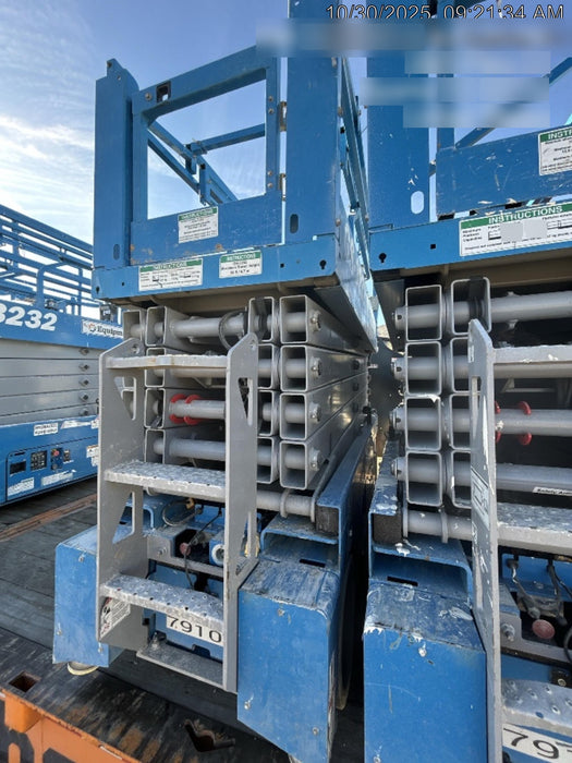 2020 Genie GS-3232 Standard, Folding half height swing gate, 800W Inverter