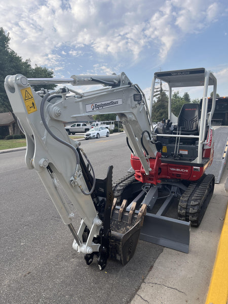 2024 TAKEUCHI TB235-2R