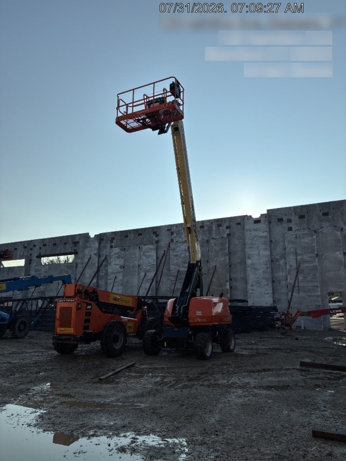2025 JLG 660SJ