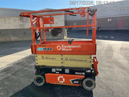 2023 JLG ES1932