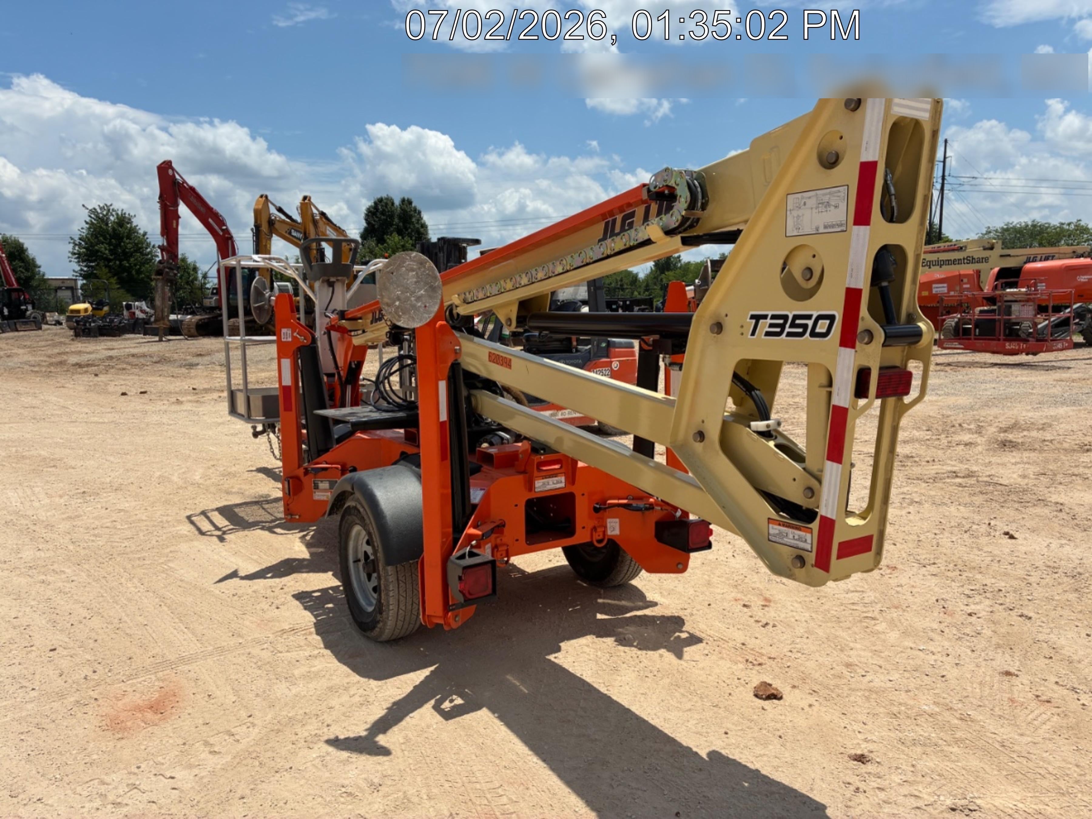 2025 JLG T350