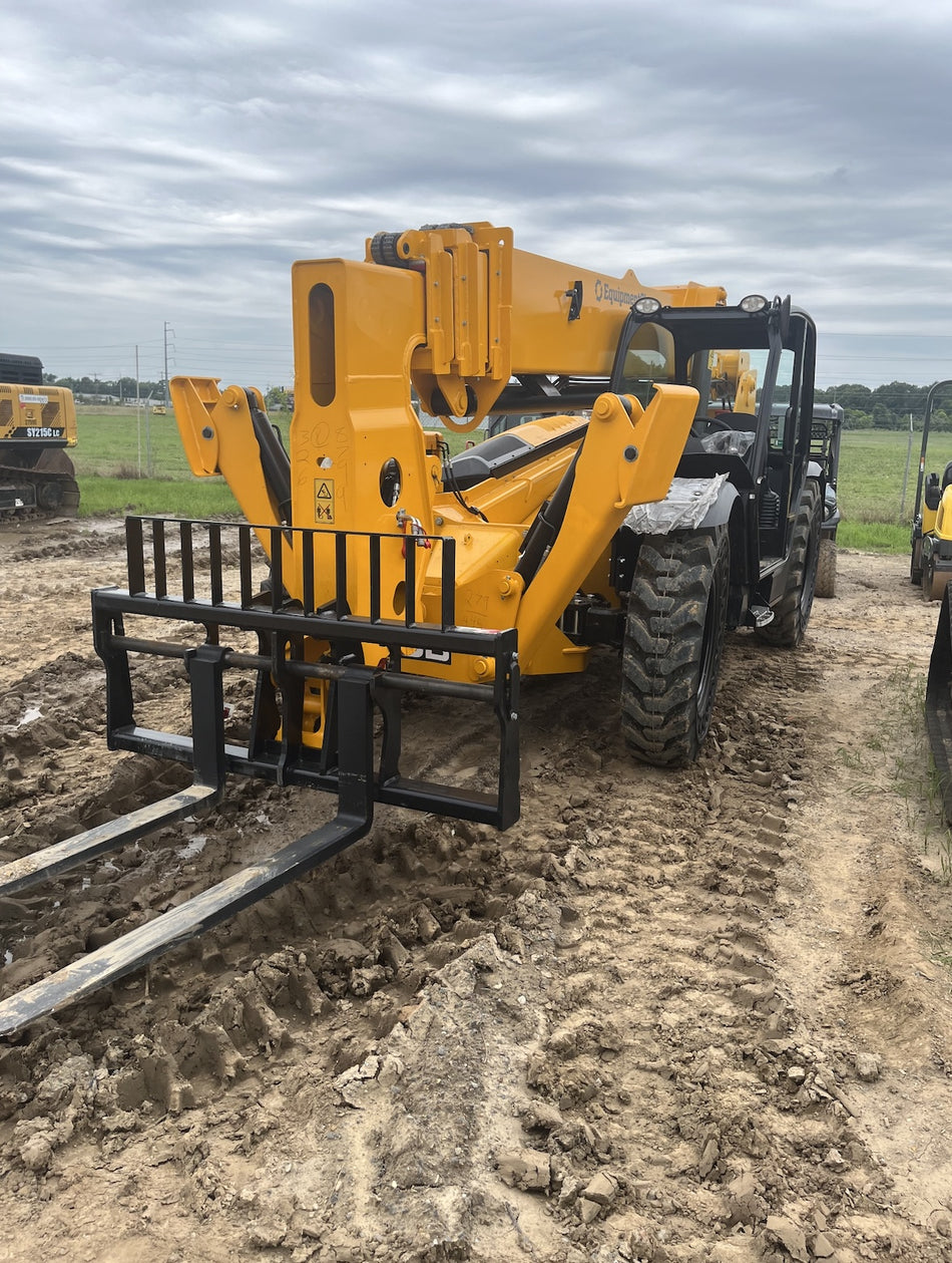 2023 JCB 510-56