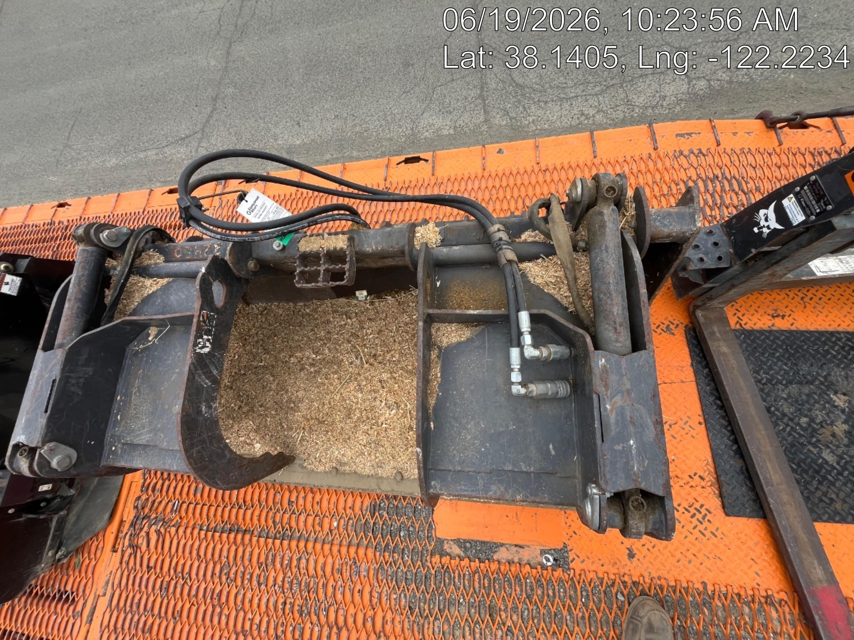 2019 PALADIN 76" Scrap Grapple Bucket - Paladin