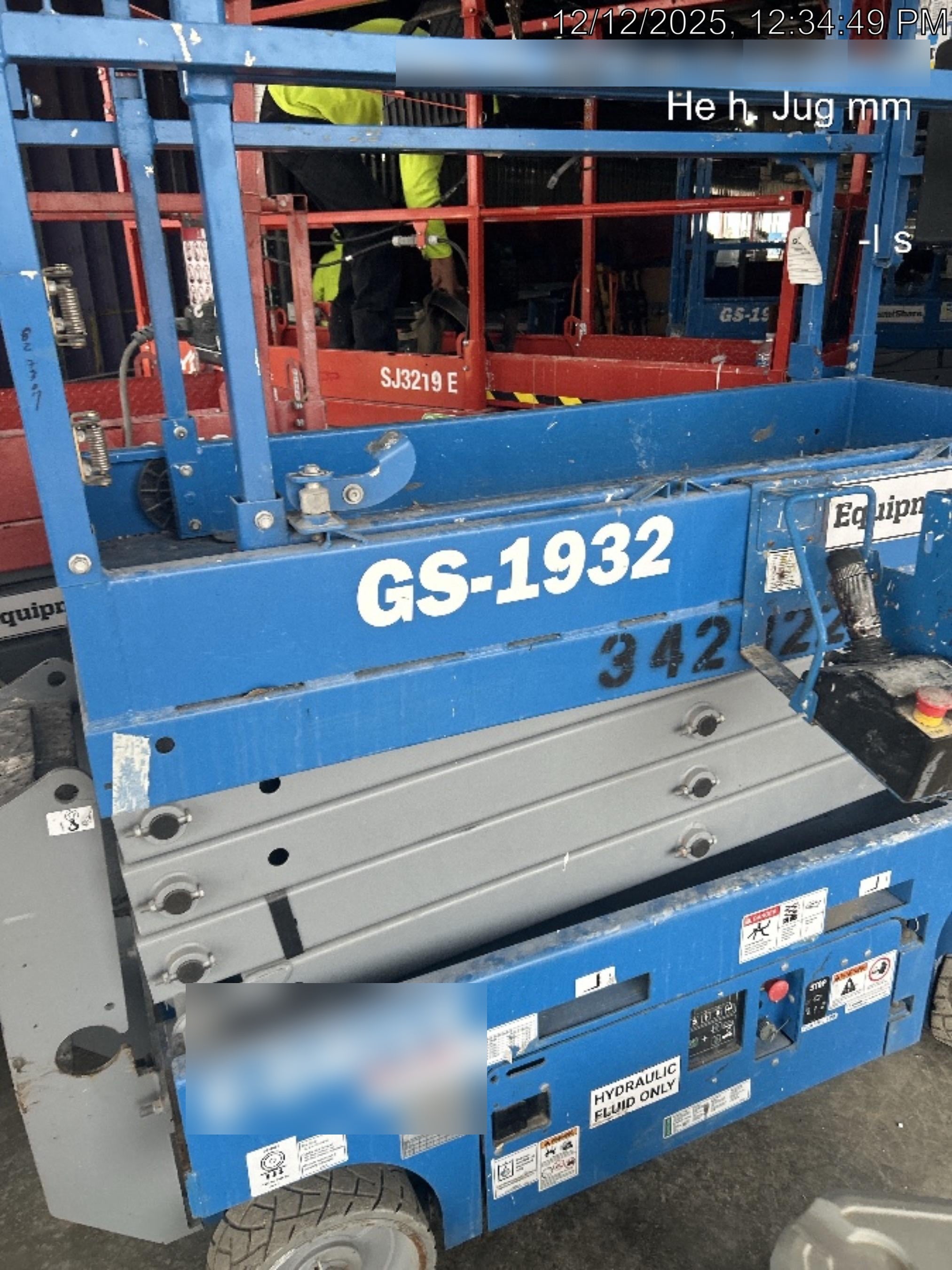 2023 GENIE GS-1932