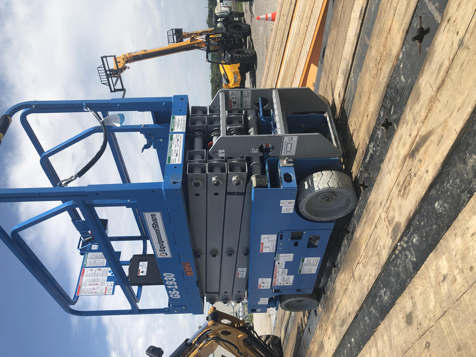 2020 Genie GS-1930 Fixed rails with chain entry gate - Pre A92.20