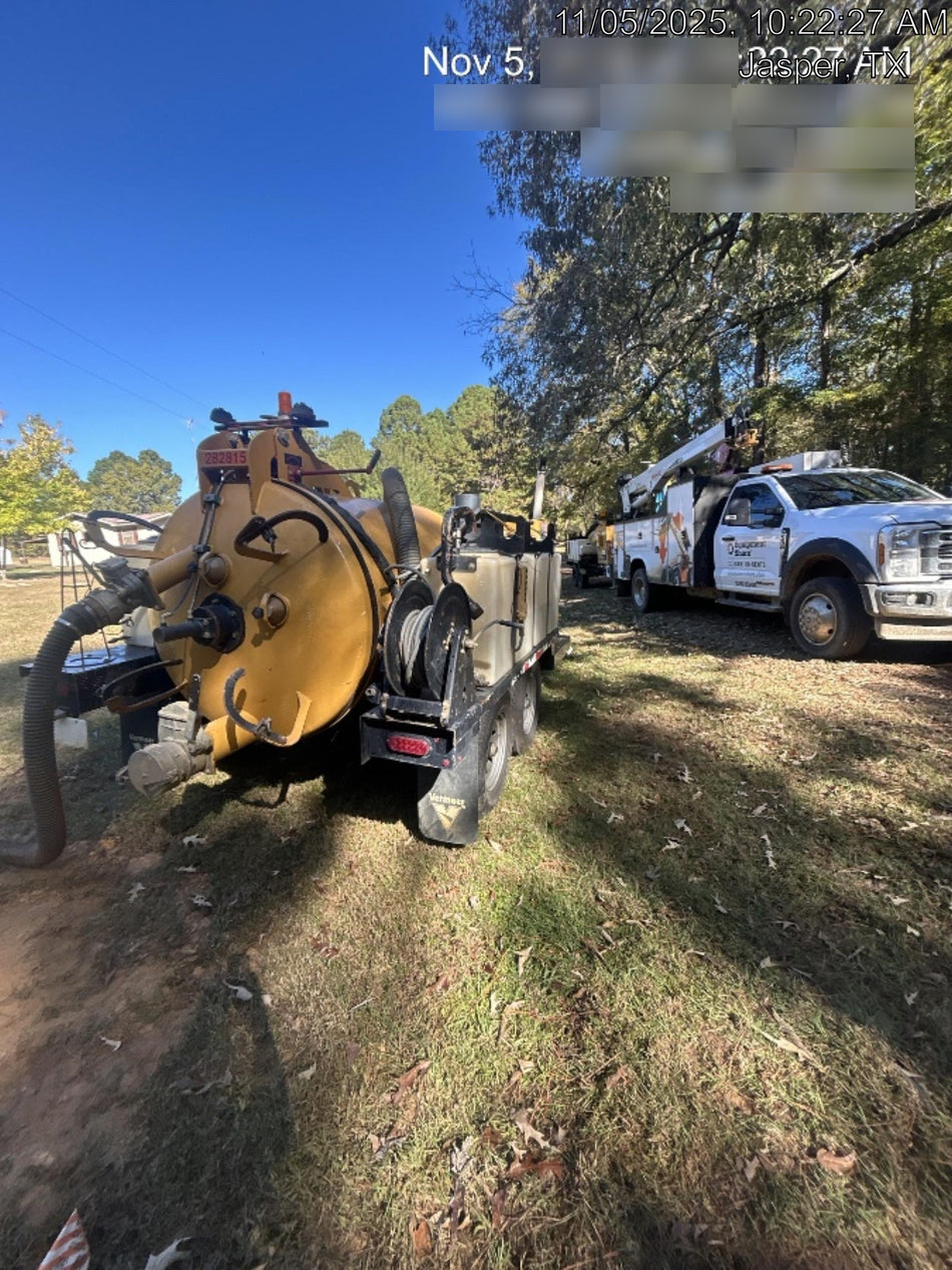 2022 Vac-Tron LP573XDT T4 Koehler Diesel Engine, 500 Gallon Debris Tank, x2 100 Gallon Water Tanks