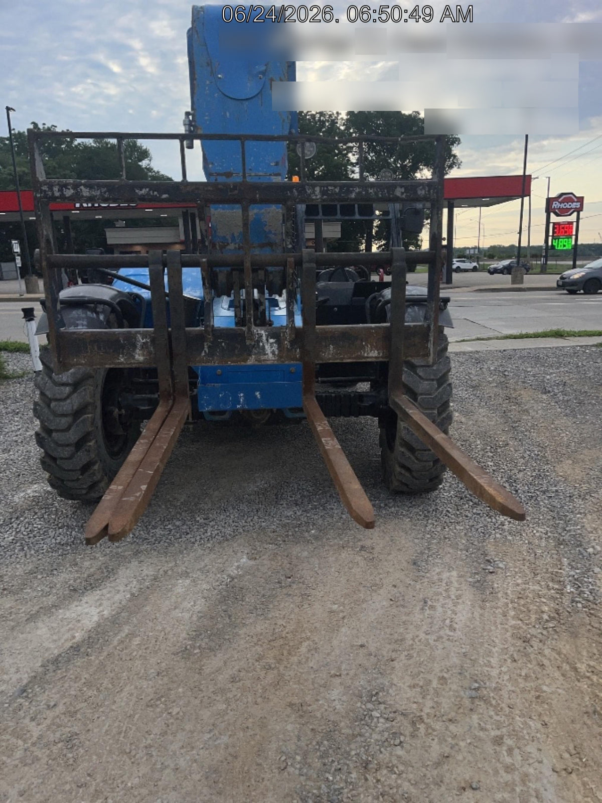 2017 Genie GTH-844 Genie GTH-844, Solid Tires, 60" carriage/forks, Open ROPS, Work Lights