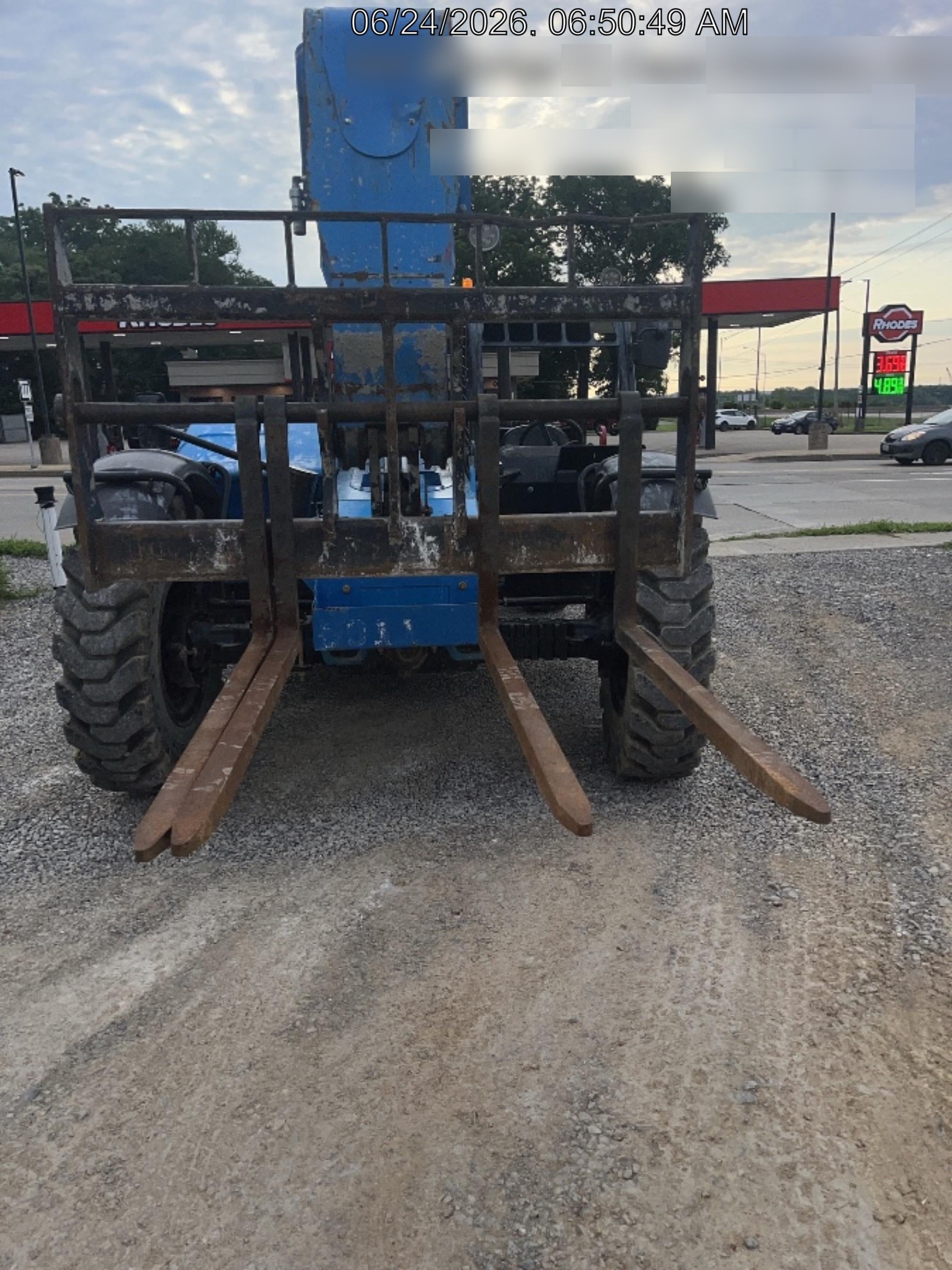 2017 Genie GTH-844 Genie GTH-844, Solid Tires, 60" carriage/forks, Open ROPS, Work Lights
