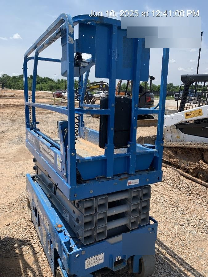 2019 Genie GS-1930 Fixed rails with chain Entry