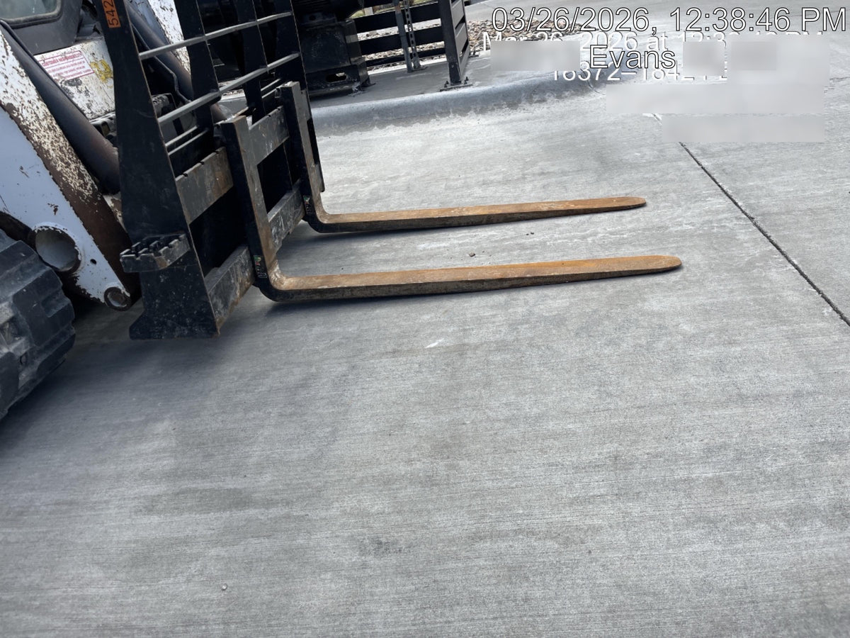 2025 ARROW MATERIAL HANDLING 24" Pallet Fork Frame