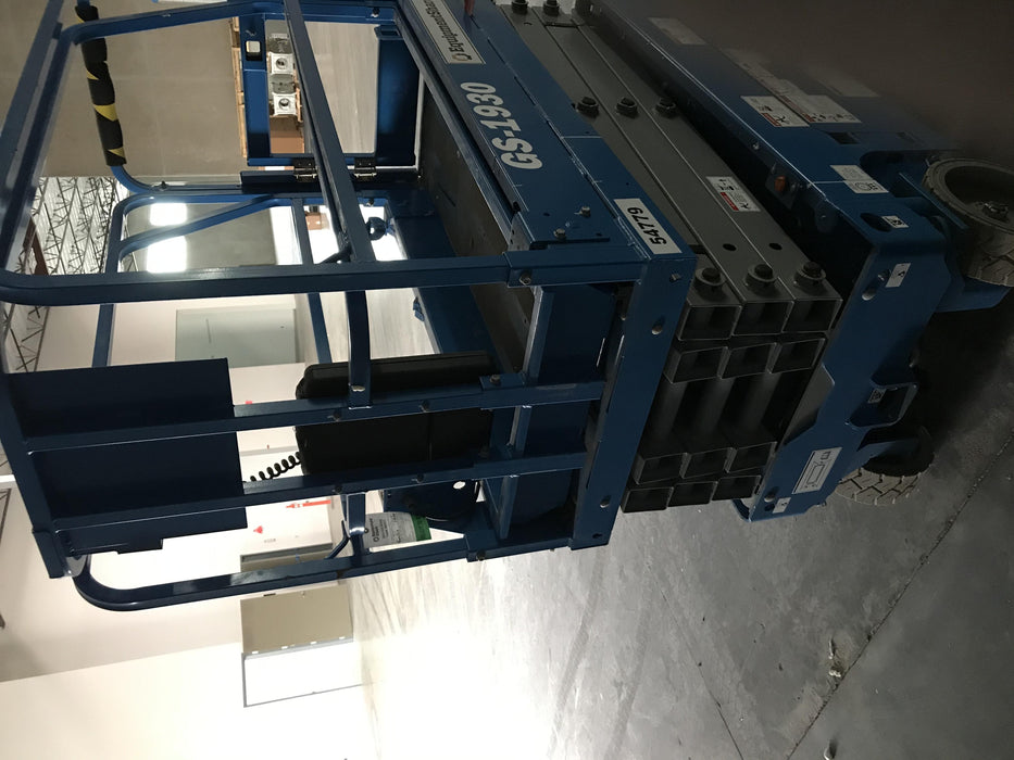 2019 Genie GS-1930 Half Height Swing Gate, 800W Inverter