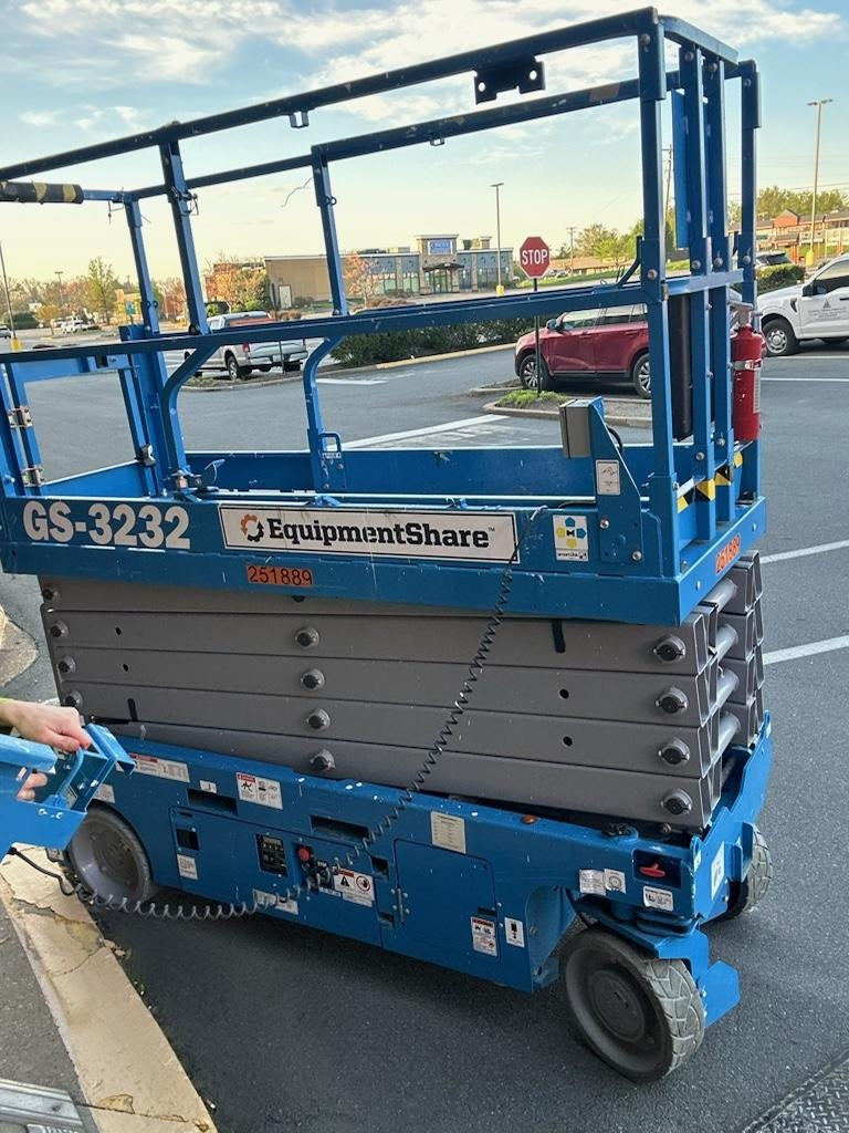 2022 GENIE GS-3232