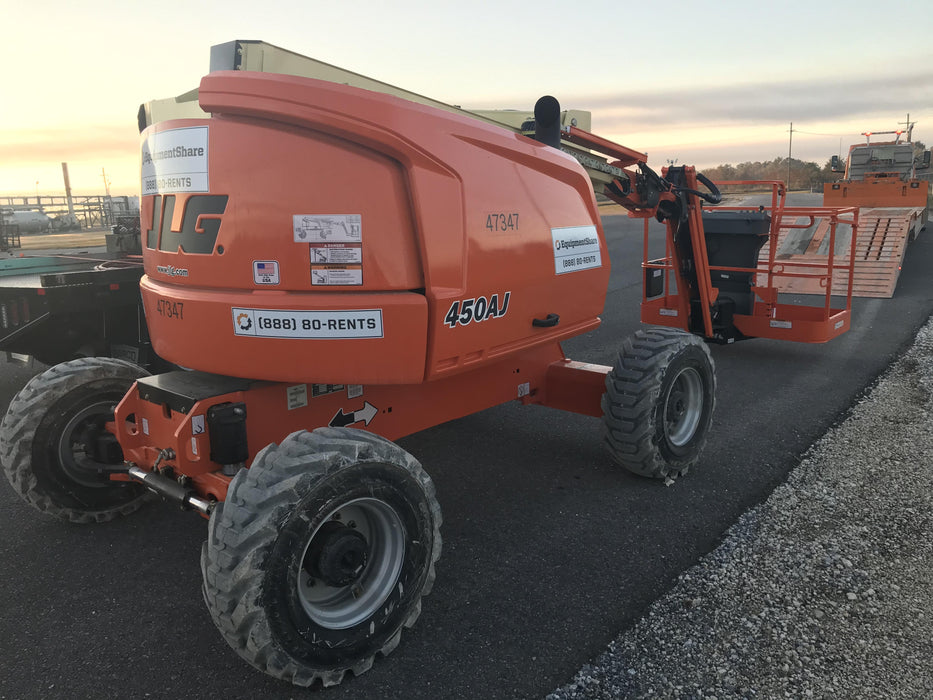 2019 JLG 450AJ