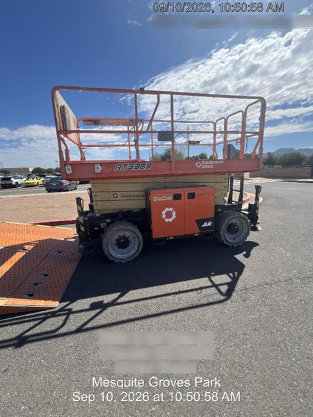 2022 JLG RT3369