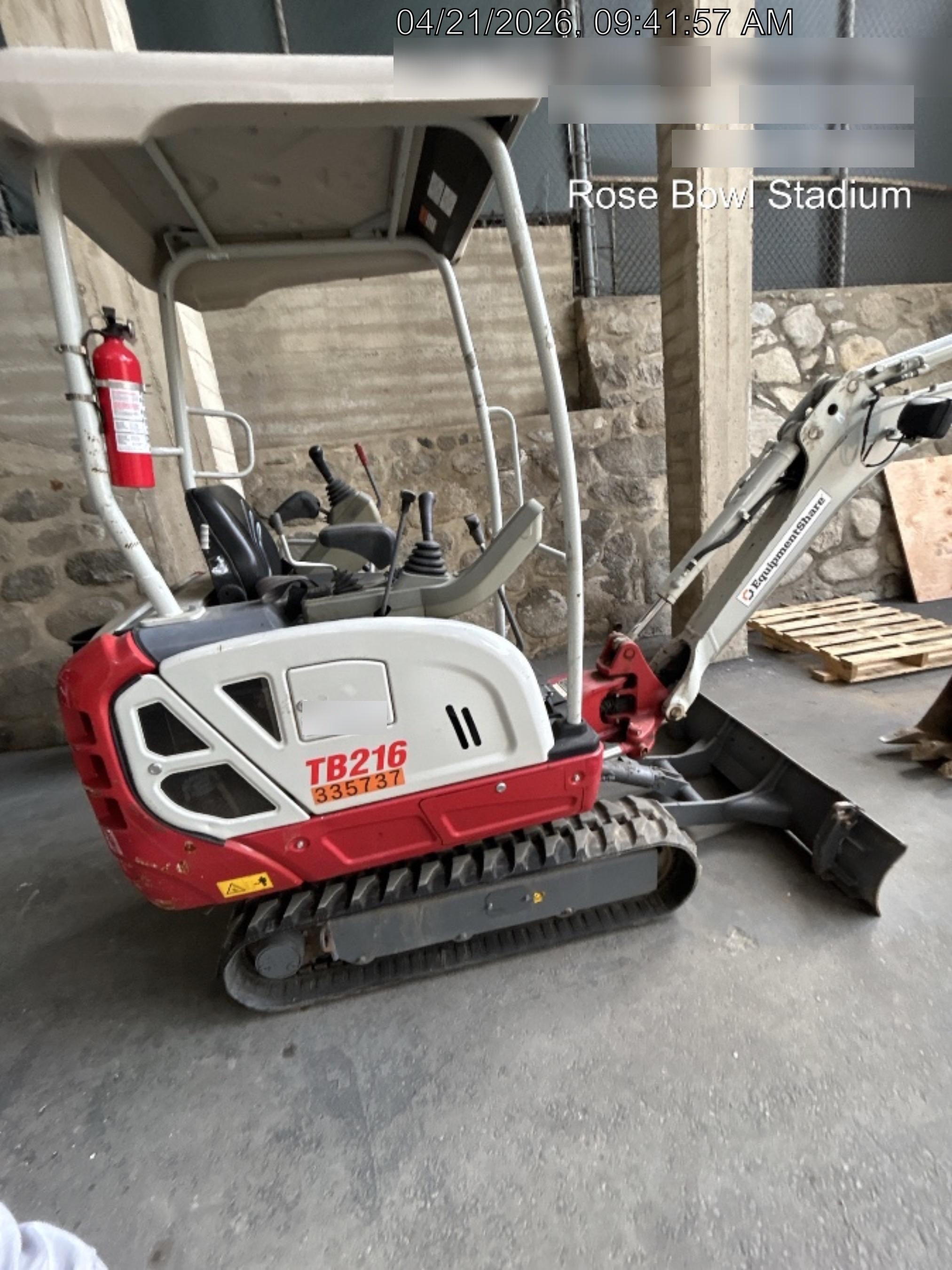 2023 TAKEUCHI TB216R