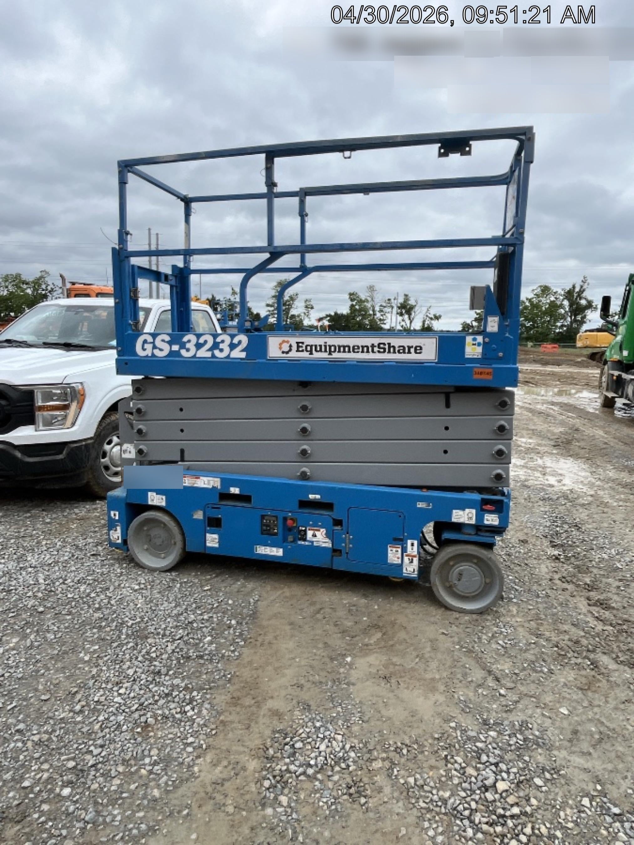 2023 GENIE GS-3232