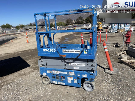 2020 Genie GS-1930 Solid Non Marking Tires, Beacon, Folding rails with half height swing gate