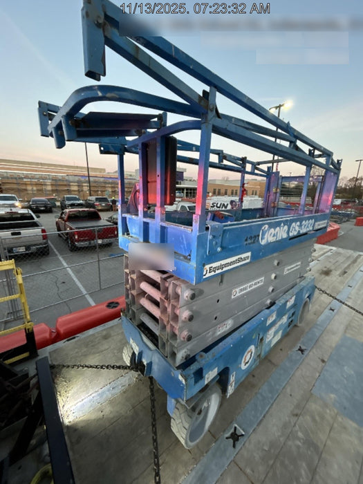 2016 Genie GS-3232 32' Narrow Scissor Lift