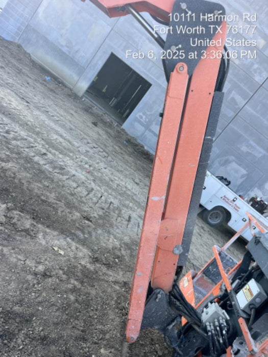 2016 JLG 660SJ