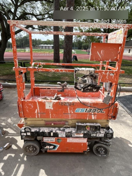 2021 JLG ES1330L