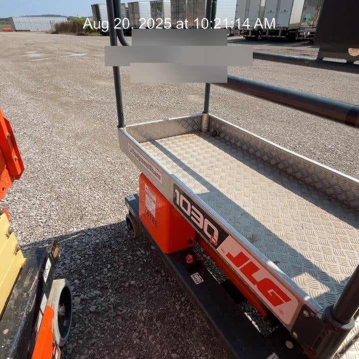 2021 JLG 1030P