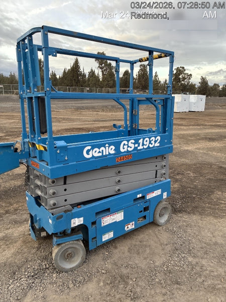 2022 GENIE GS-1932