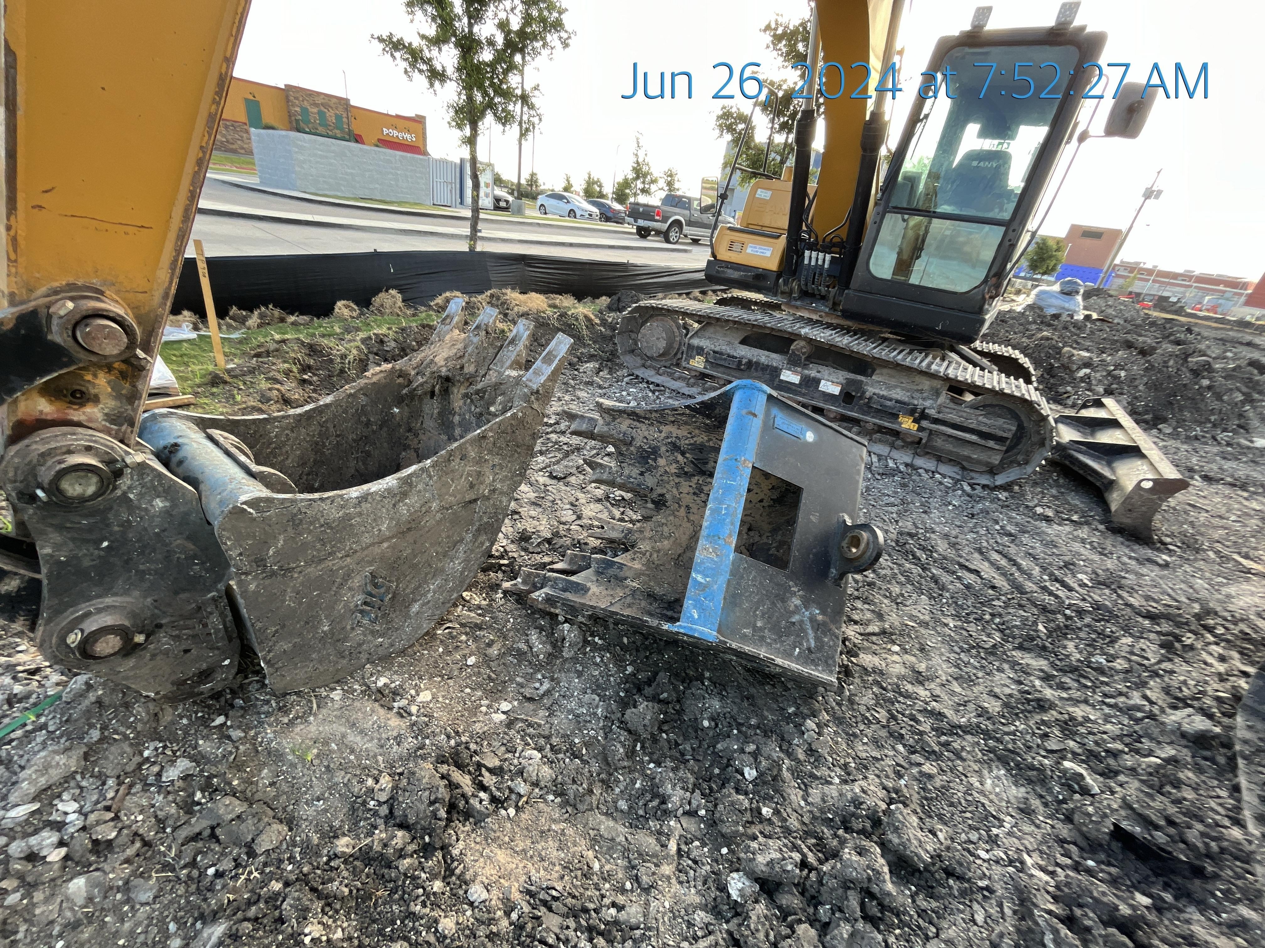 2020 TAG MANUFACTURING 36" V-Bottom Bucket
