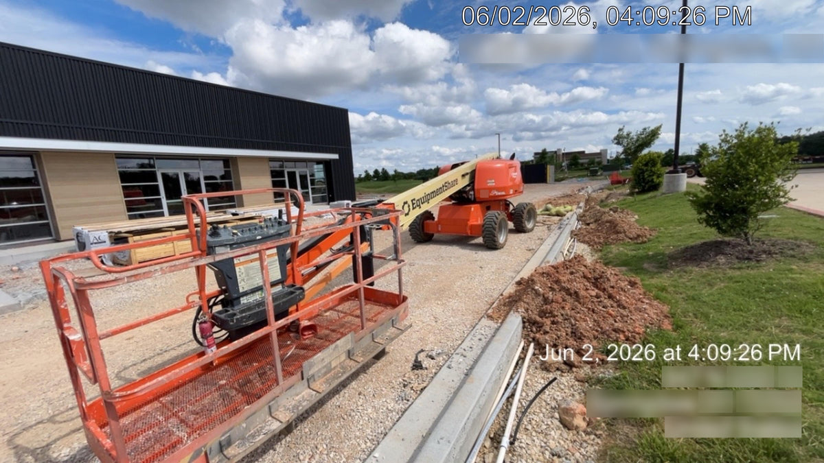 2022 JLG 660SJ