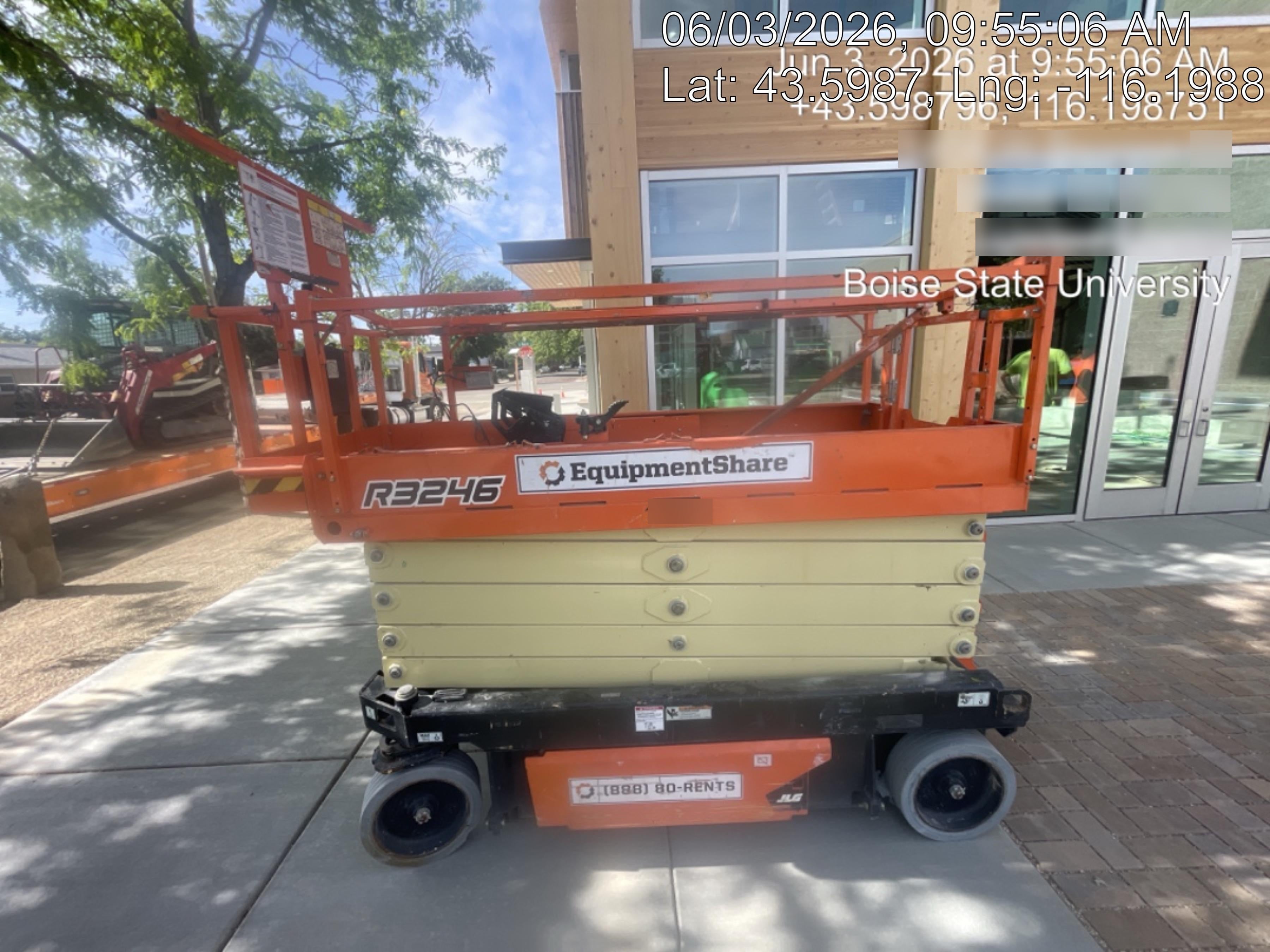 2021 JLG R3246