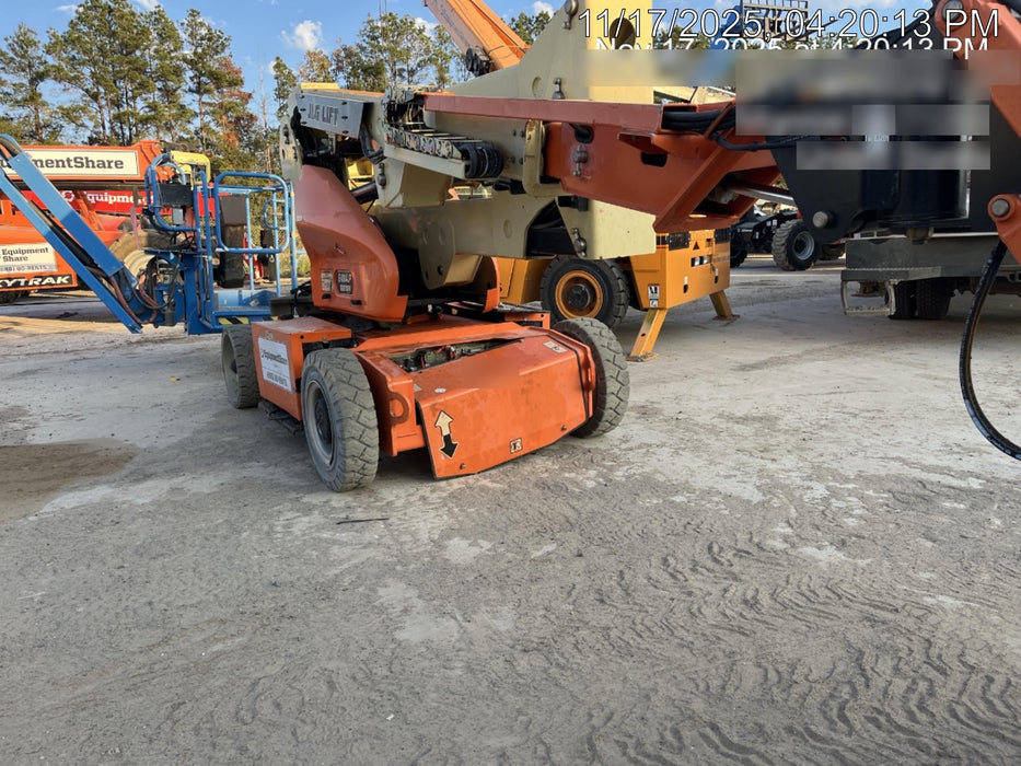 2019 JLG E400AJPN