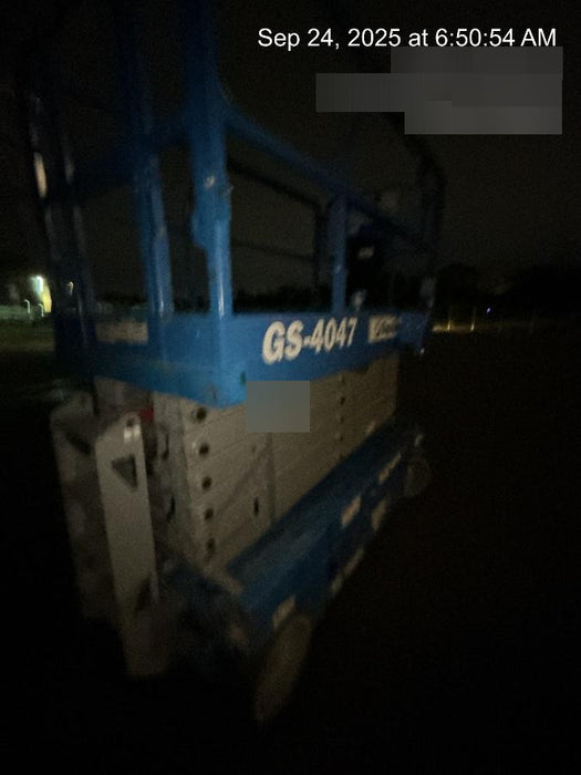 2019 Genie GS-4047 Folding rails with half height swing gate