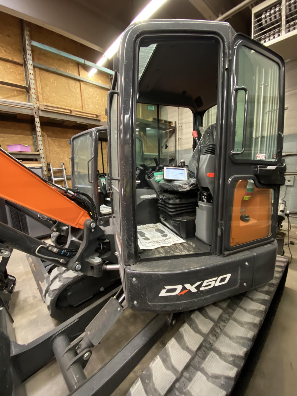 2019 DOOSAN DX50-5