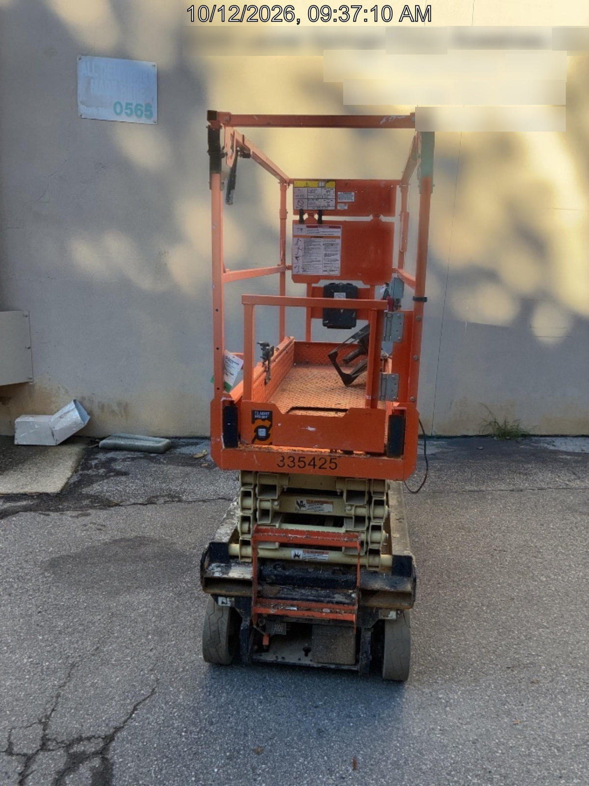 2023 JLG ES1932