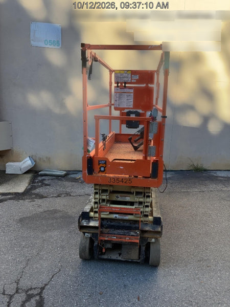 2023 JLG ES1932