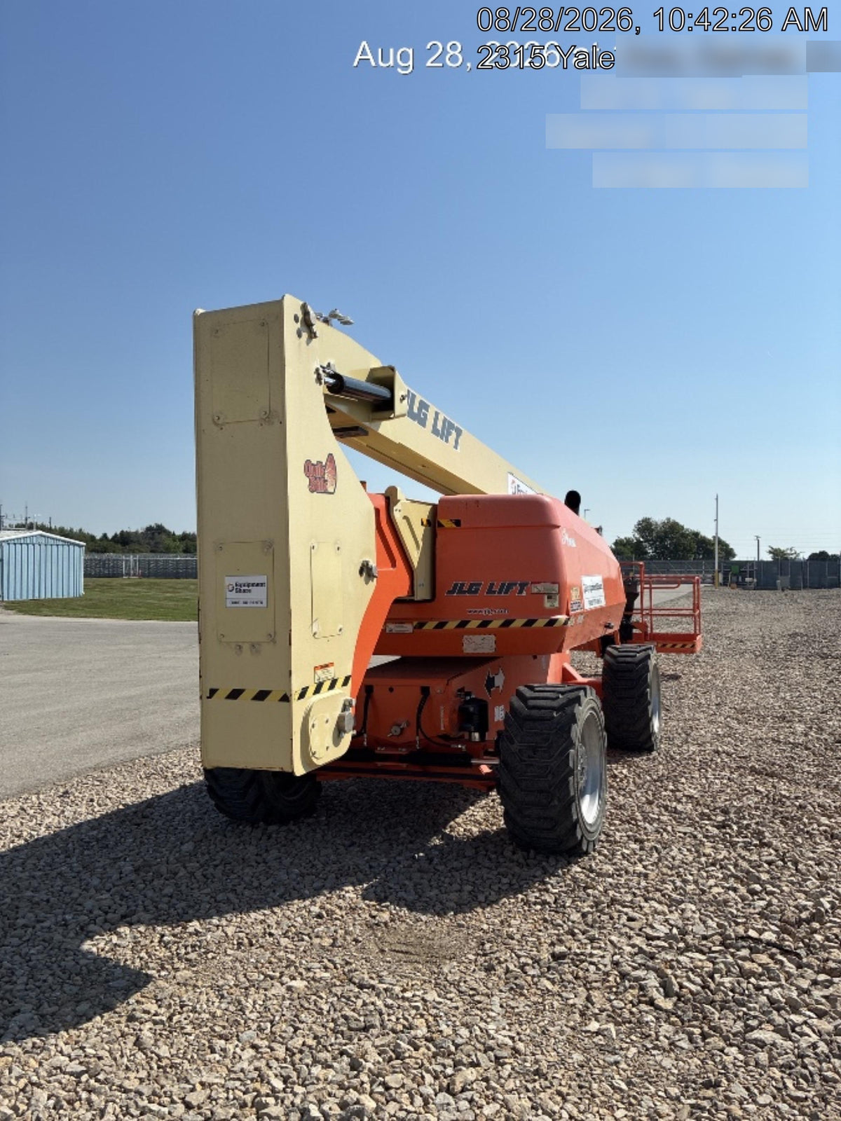 2022 JLG 800AJ
