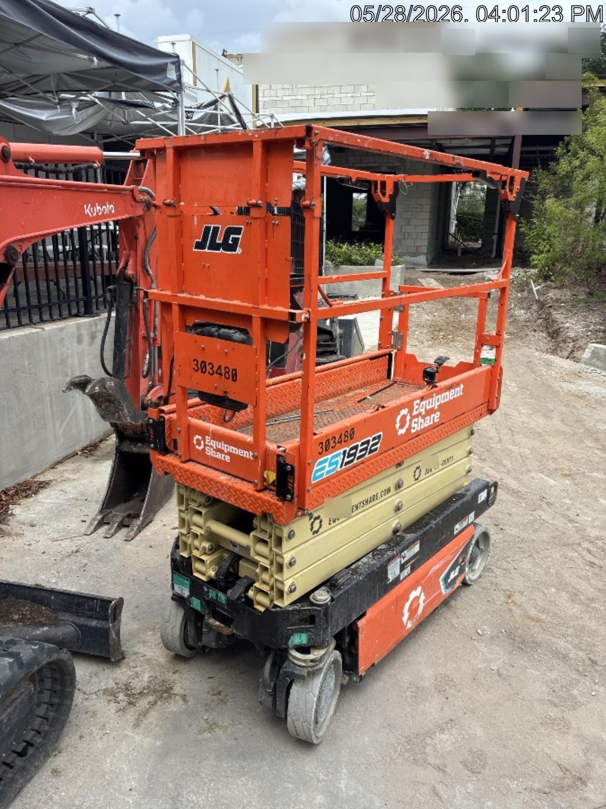 2023 JLG ES1932