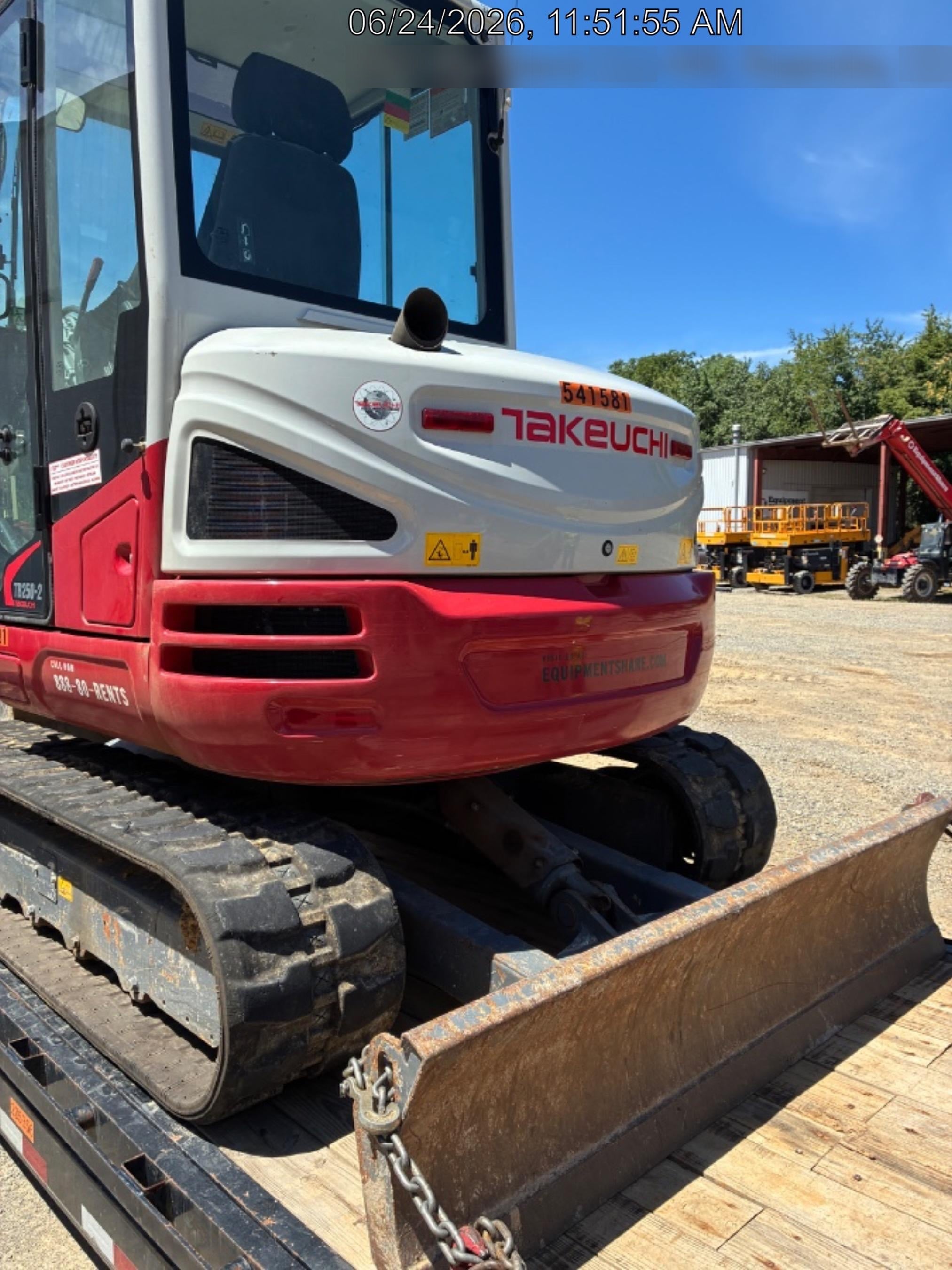 2025 TAKEUCHI TB250-2CR