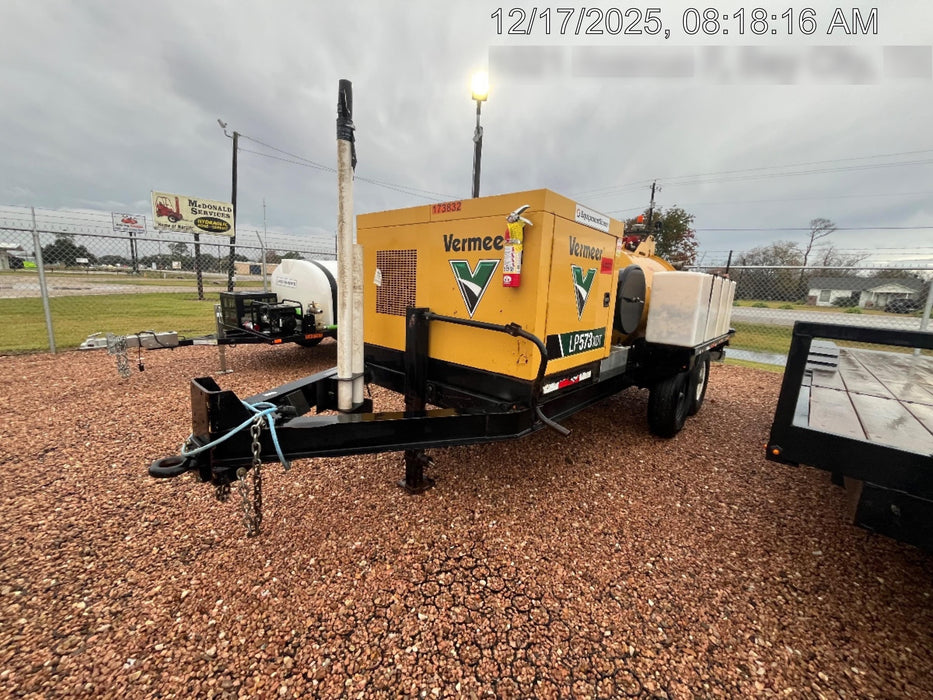 2021 Vac-Tron LP573XDT T4 Koehler Diesel Engine, 500 Gallon Debris Tank, x2 100 Gallon Water Tanks