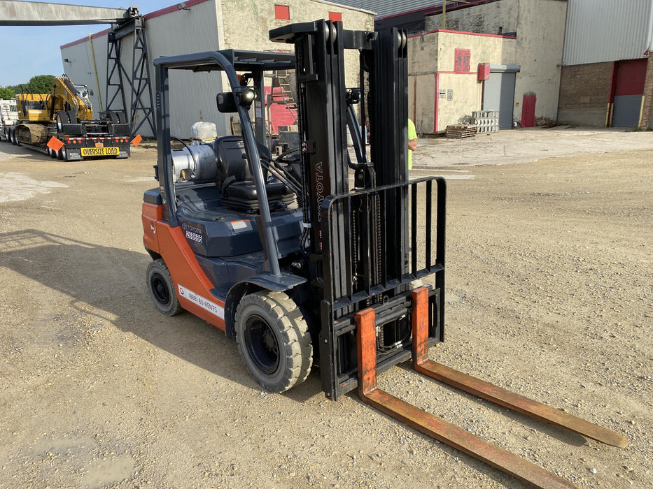 2022 TOYOTA 50-8FGU25