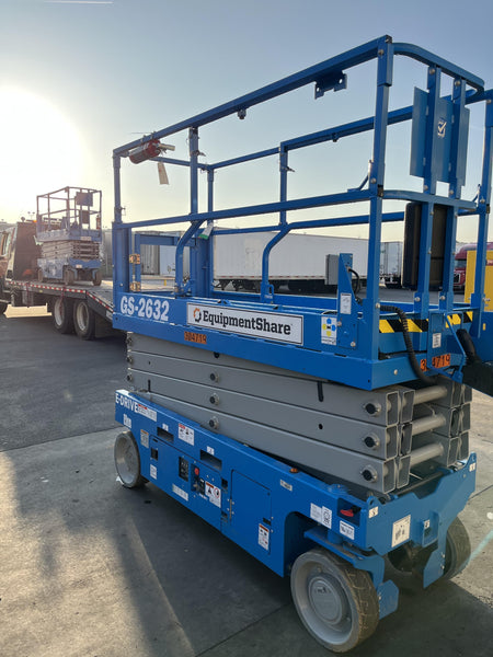 2023 GENIE GS-2632