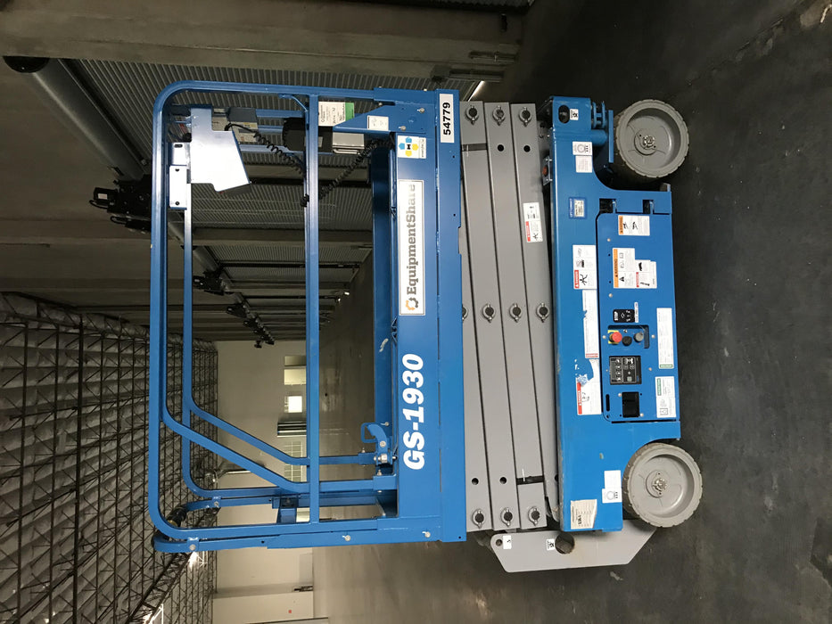 2019 Genie GS-1930 Half Height Swing Gate, 800W Inverter