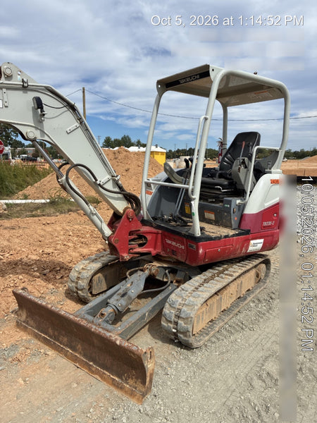 2022 TAKEUCHI TB235-2R