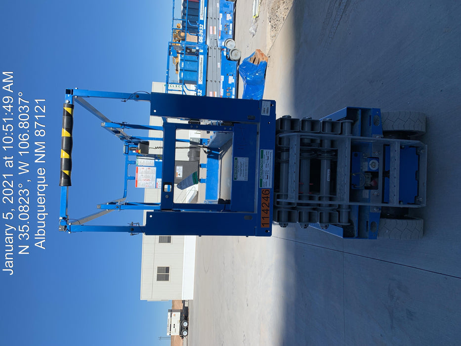 2020 Genie GS-2632 Solid NM Tires, Folding Rails with Half-Height Swing Gate, Beacon