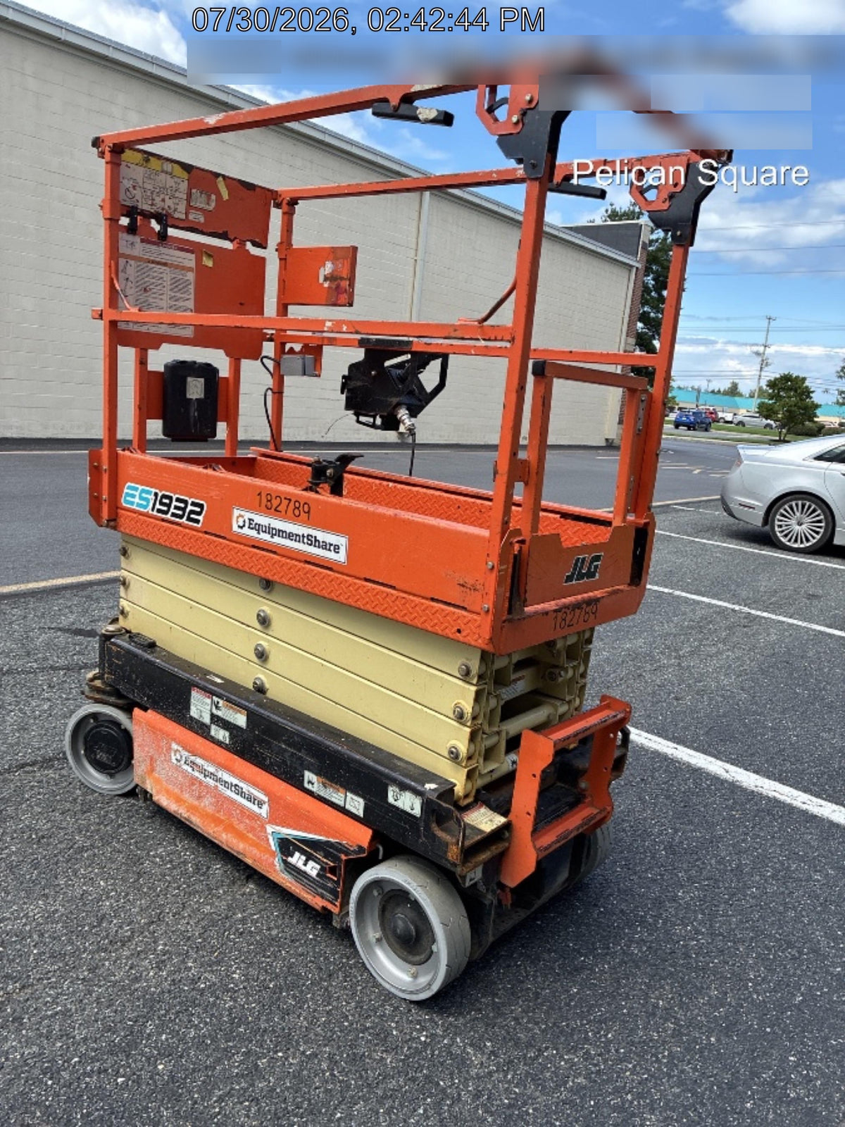 2021 JLG ES1932