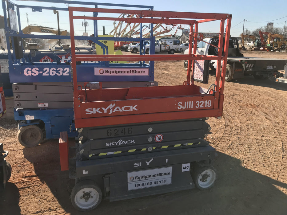 2017 Skyjack SJIII-3219 Skyjack SJ3219, Trojan Battery Set, Extended Warranty 5yr/5k hr