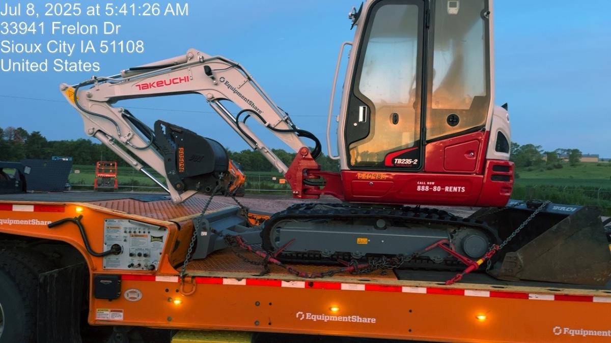 2025 TAKEUCHI TB235-2CR