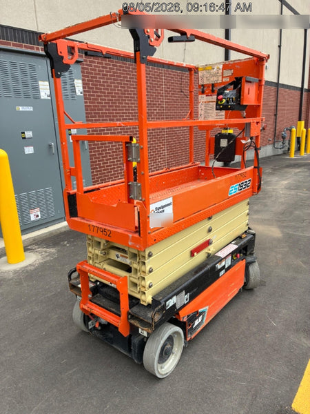 2021 JLG ES1932