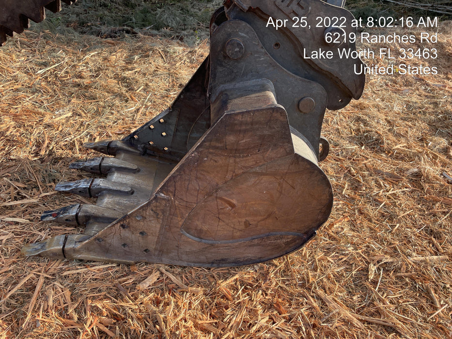 2015 CASE 42" Bucket - Case