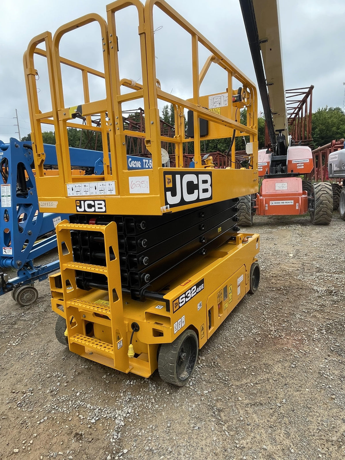 2022 JCB S3246E