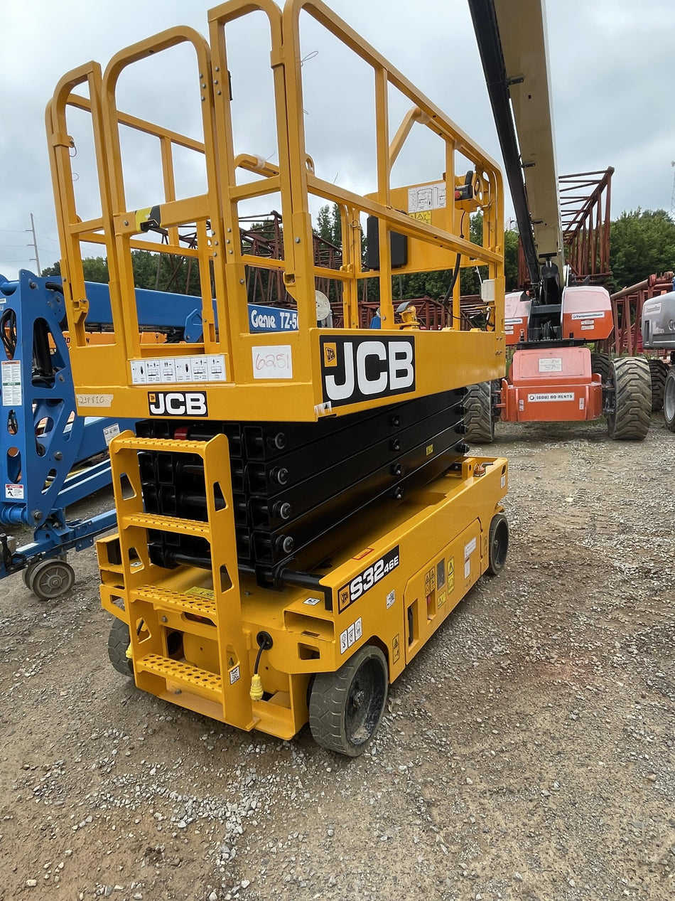 2022 JCB S3246E